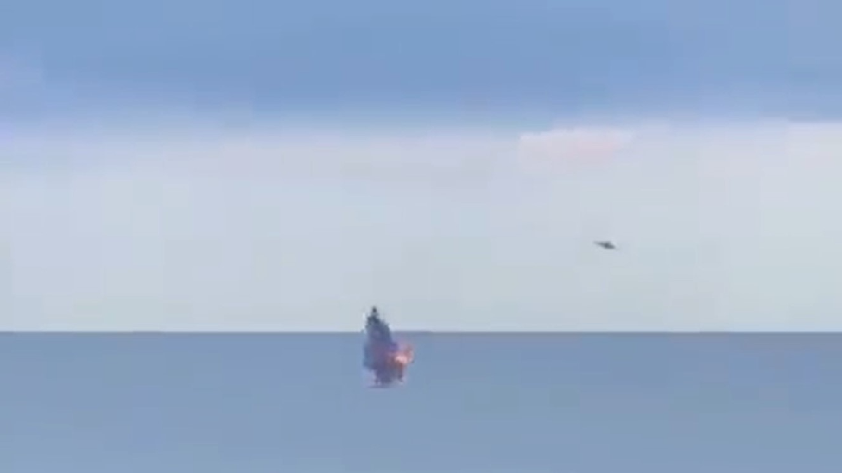 БПЛА пошкодили щонайменше три кораблі Чорноморського флоту РФ - GeoConfirmed